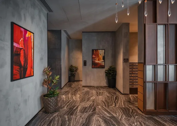 Edge Central Pattaya By Thida